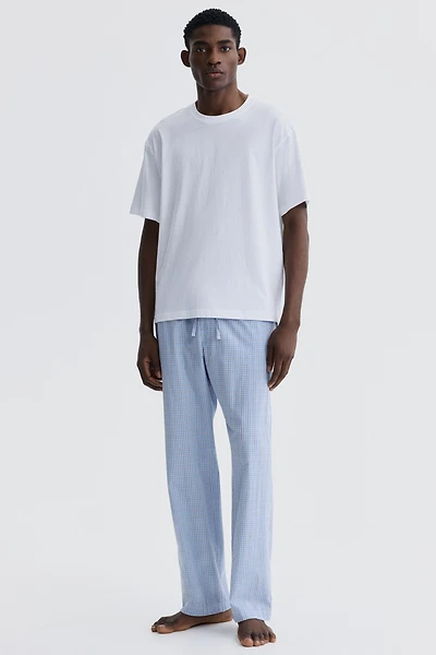 T-shirt et pantalon de pyjama