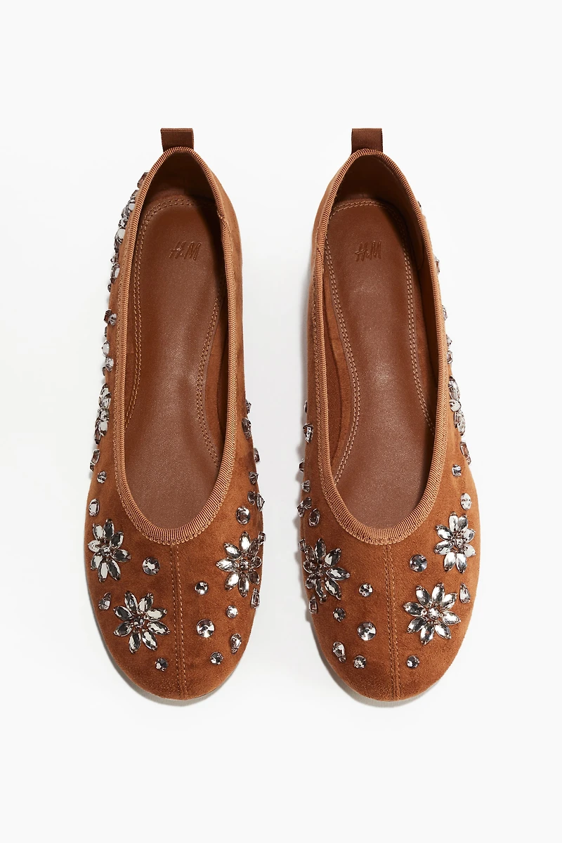 Ballerines ornées de strass