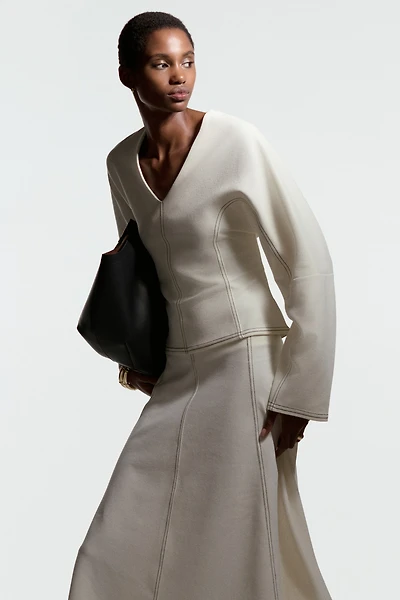 Haut à encolure en V