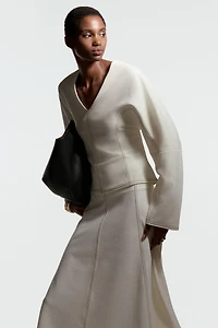 Haut à encolure en V