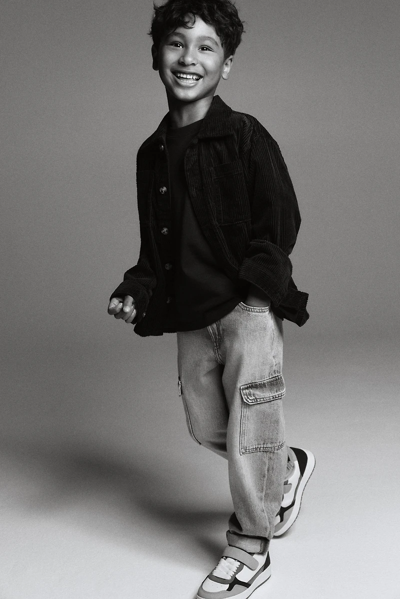 Relaxed Tapered Fit Jeans