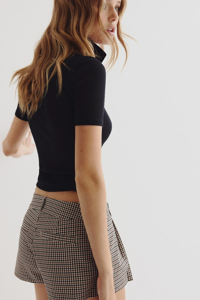 Mini short plissé devant