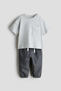 2-Piece T-Shirt and Joggers Set