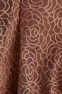 Robe brodée à bretelles fines