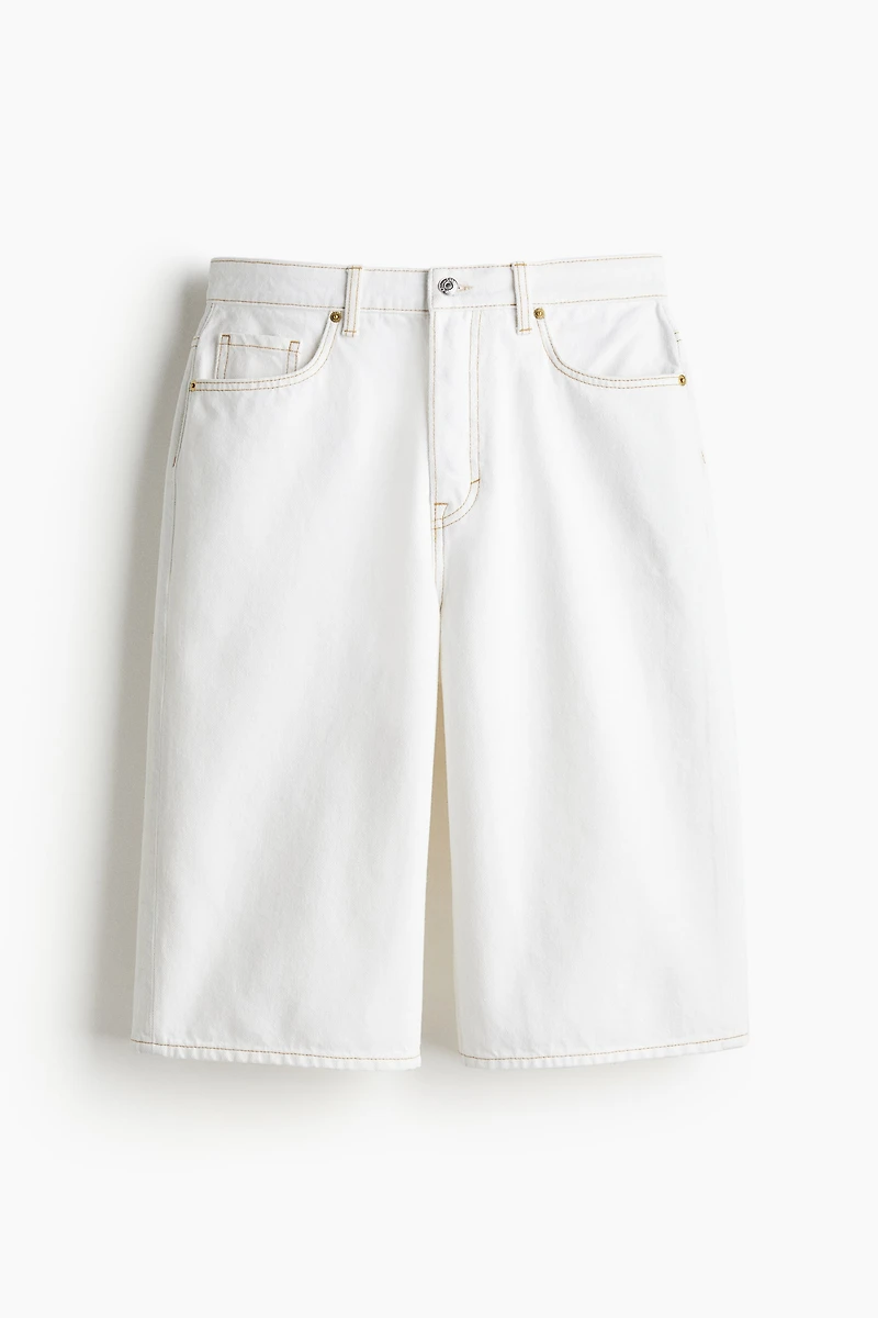 Short en denim haut du genou