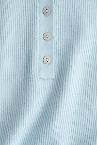 Robe en tricot côtelé avec jupe évasée