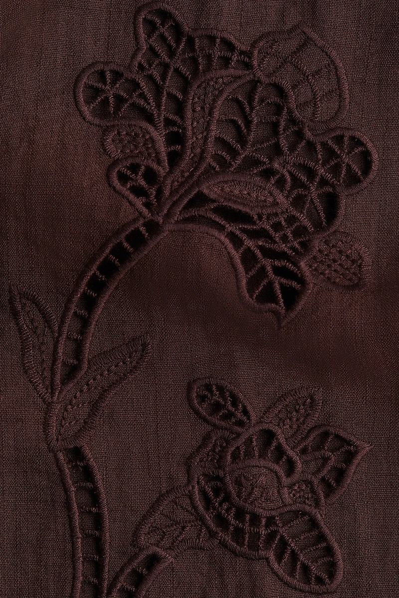 Chemise avec broderie anglaise