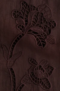 Chemise avec broderie anglaise