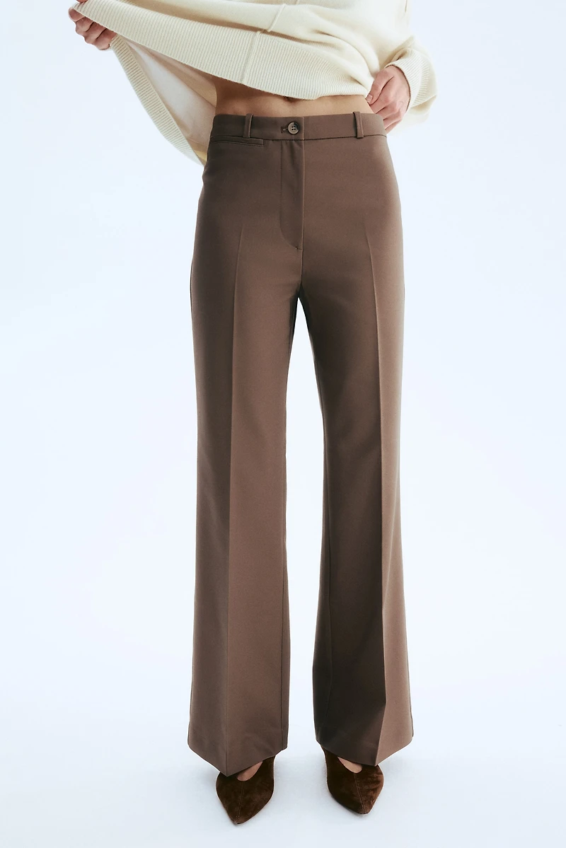 Pantalon jambe semi-évasée