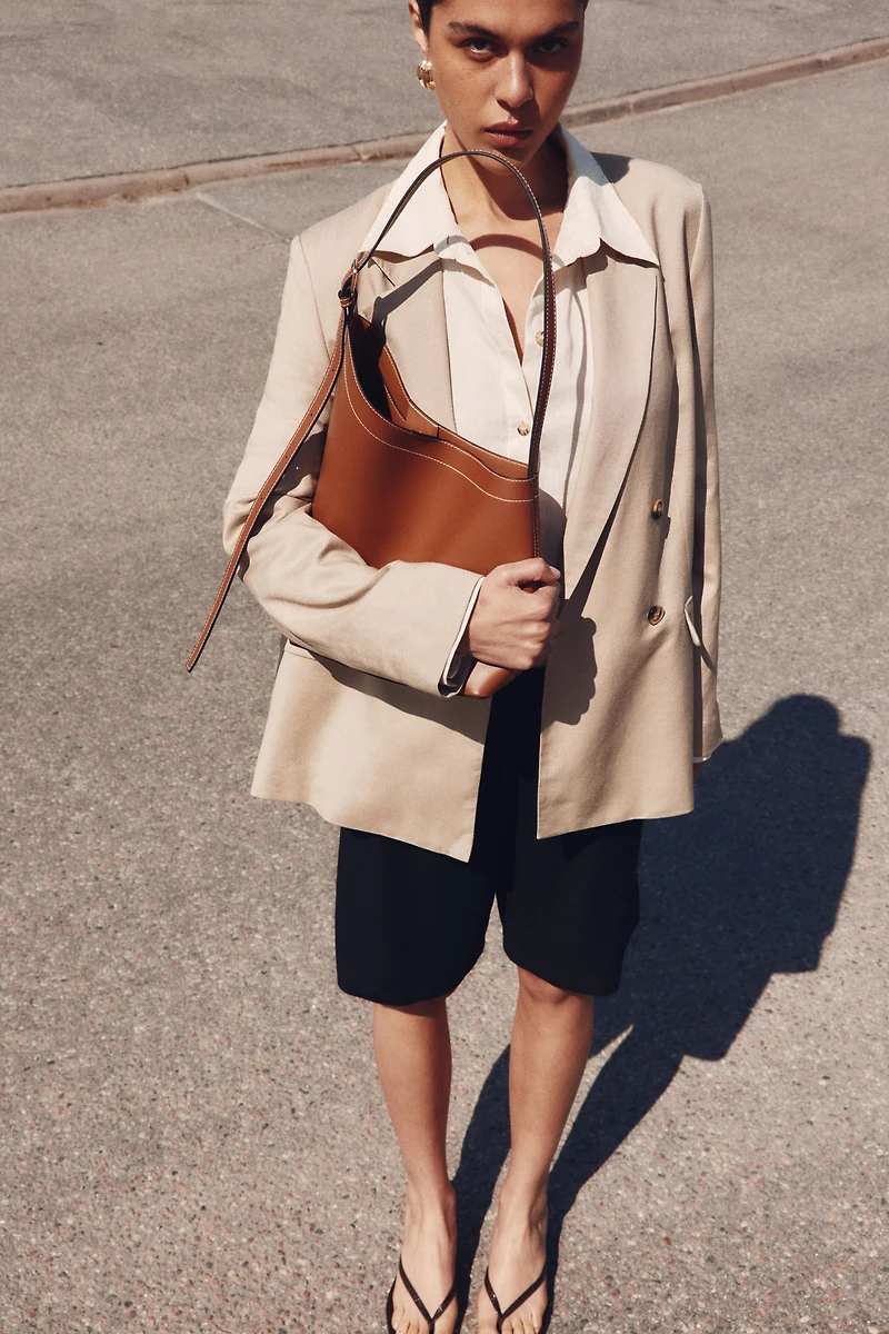 Asymmetric Shopper