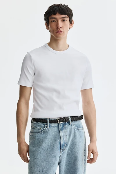 T-shirt côtelé près du corps