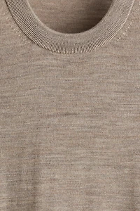 Chandail coupe classique en laine mérinos