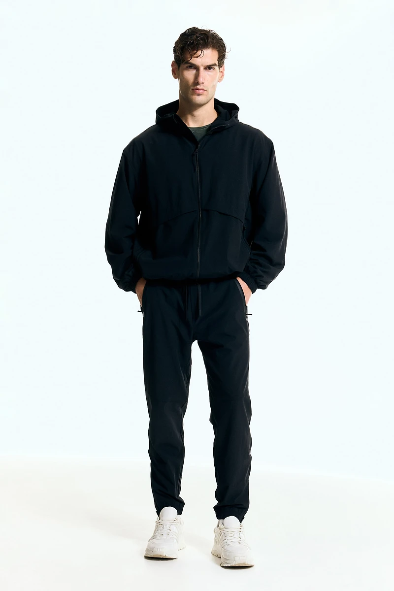 Regular-Fit Sports Joggers with DryMove™