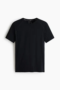 Muscle Fit Sports T-Shirt with DryMove™