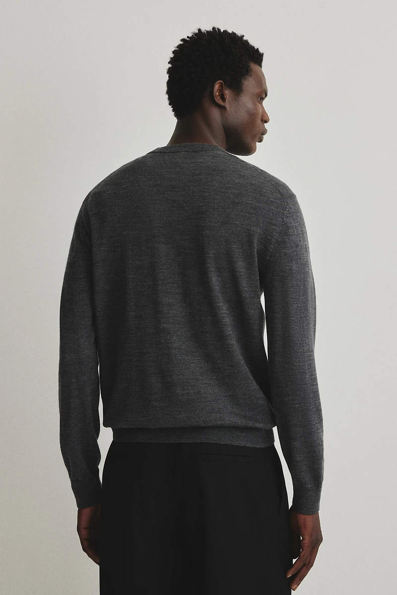 Chandail coupe classique en laine mérinos