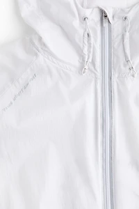 Loose-Fit Lightweight Running Jacket with DryMove™