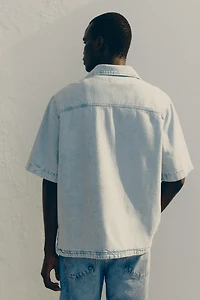 Chemise coupe classique en denim avec col cubain