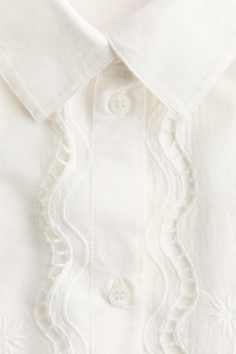 Chemise de plage en coton avec broderie anglaise