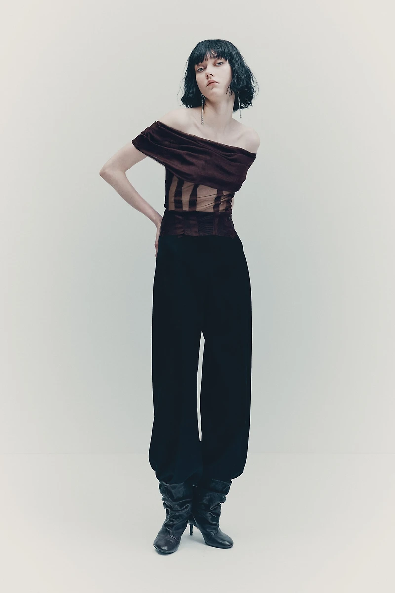 Haut en voile à épaules dénudées