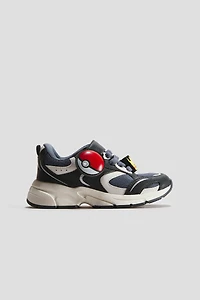 Motif-Detail Sneakers