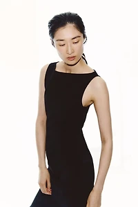 Robe en jersey à encolure bateau