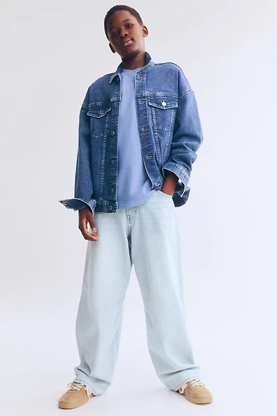 Jean à jambes tonneau