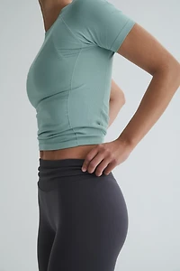 Seamless Slim-Fit Sports T-Shirt with DryMove™