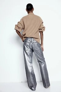 Pull en maille côtelée avec col cheminée