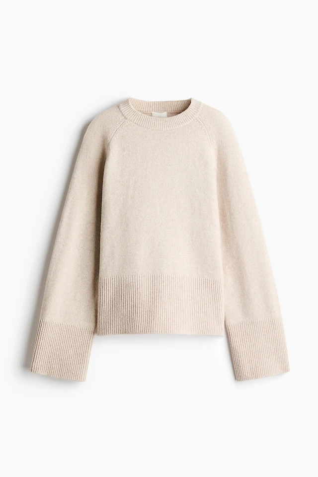 Raglan-Sleeved Sweater
