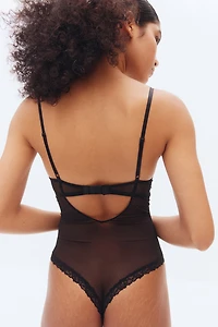 Maillot culotte-ficelle pigeonnant en filet