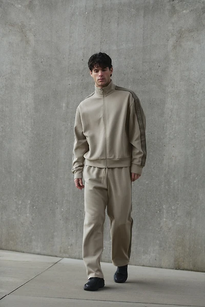 Loose-Fit Sports Joggers with DryMove™