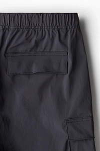 Short cargo classique en nylon