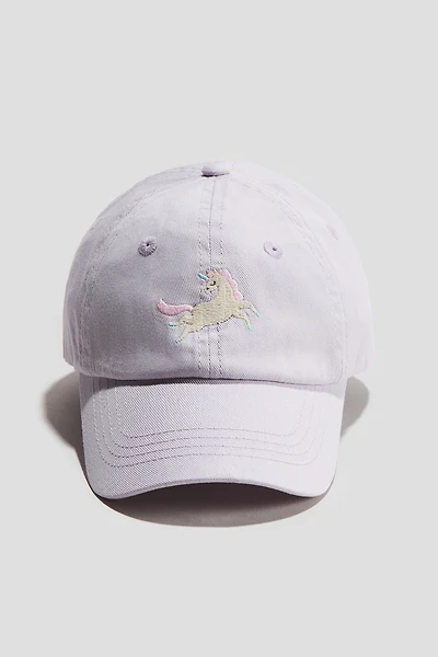Casquette avec détail brodé