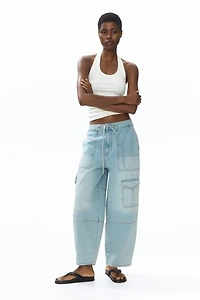 Jean classique avec jambes tonneau à la cheville