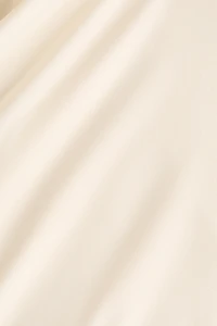 Haut avec détail torsadé