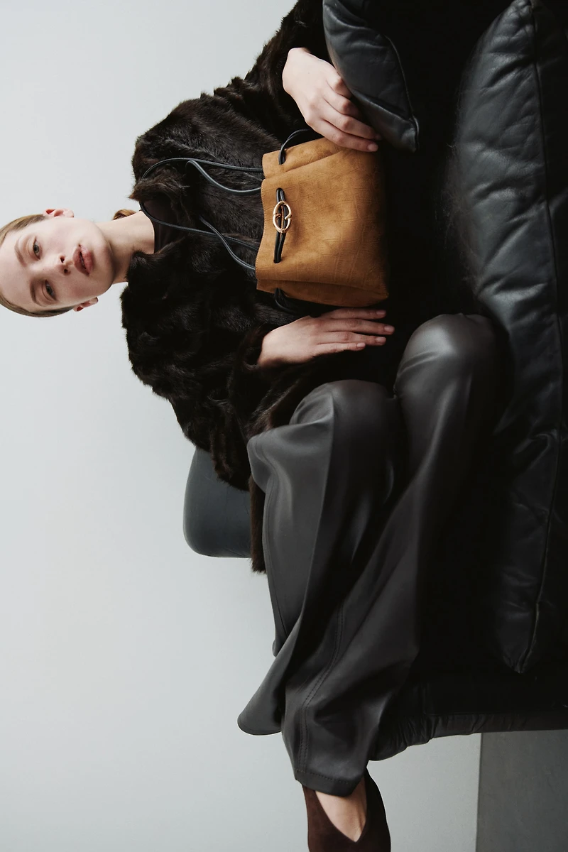 Sac à bandoulière avec cordon de serrage