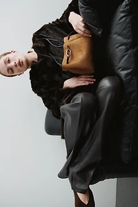 Sac à bandoulière avec cordon de serrage