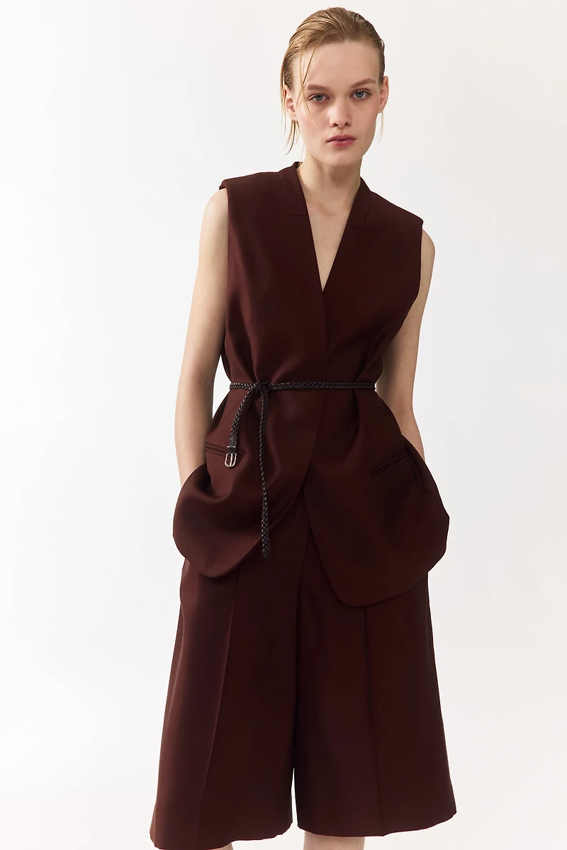 Veste sans manches avec ceinture