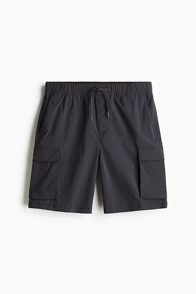 Short cargo classique en nylon