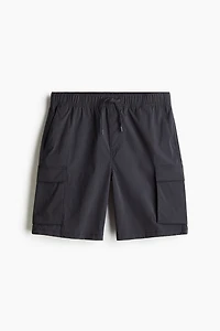 Short cargo classique en nylon