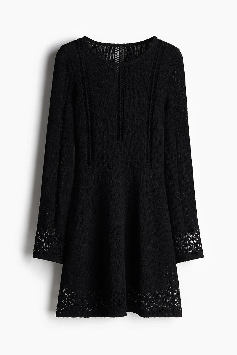 Minirobe en tricot ajouré