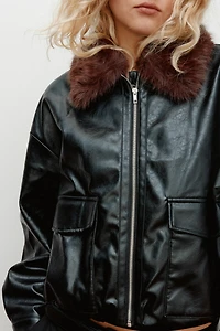 Veste avec col duveteux