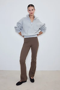 Pantalon évasé étirable dans tous les sens