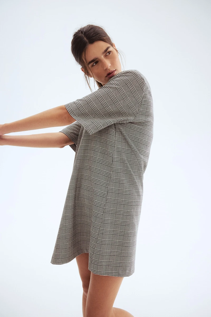 Robe à manches courtes