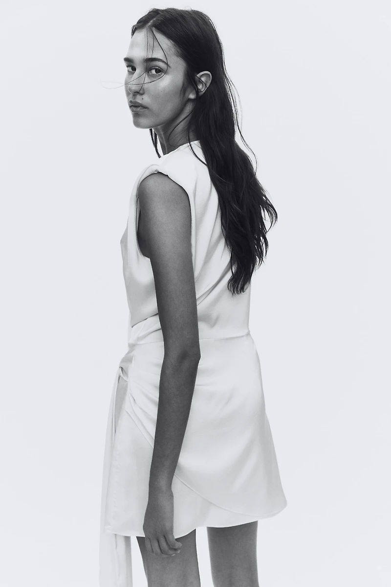 Robe portefeuille en satin