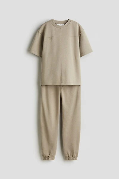 2-Piece Sweatshirt and Joggers Set