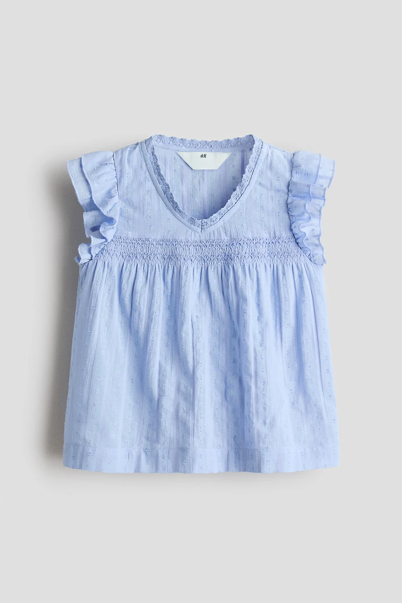 Flutter-Sleeved Blouse