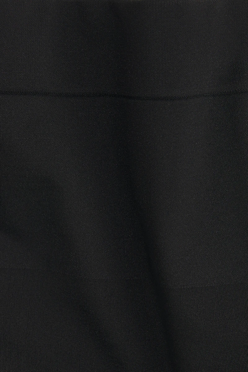Seamless Light Shape Shortie Briefs