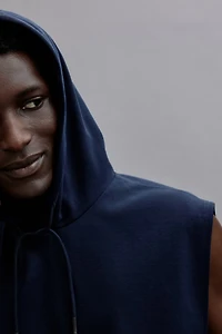 Regular-Fit Sleeveless Sports Hoodie with DryMove™