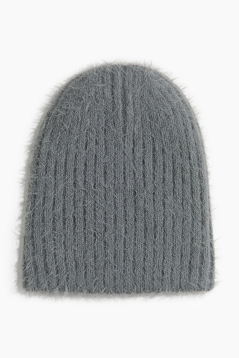 Tuque en tricot duveteux